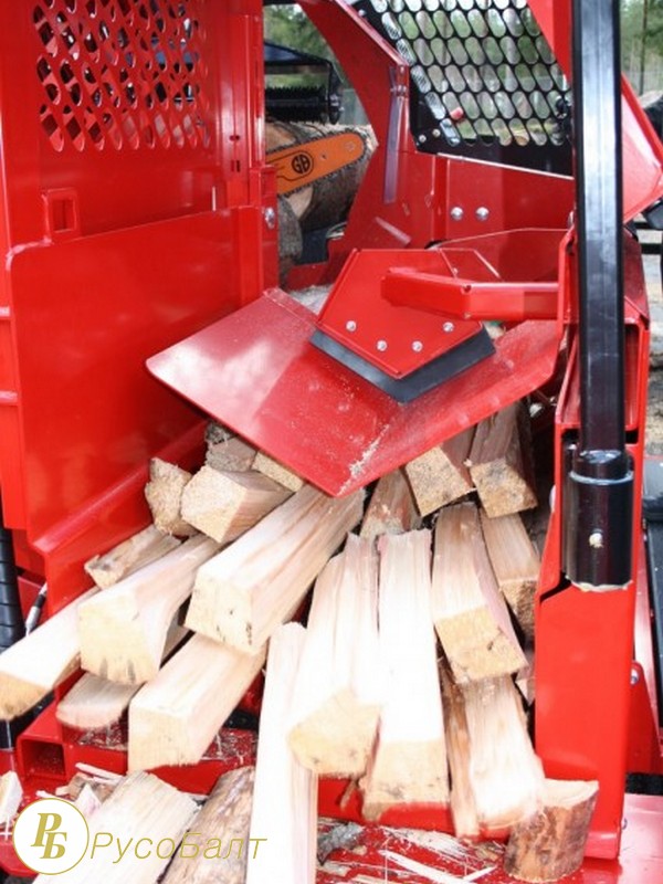 Вывод дров на дровоколе JAPA 435