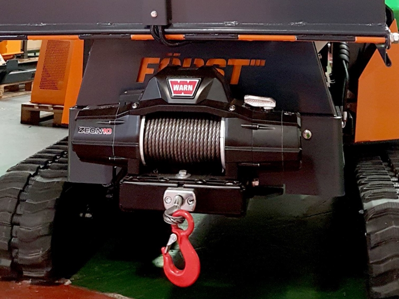 Forst XR8  - автономная гусеничная рубительная машина с максимальным Ø материала 200 мм.