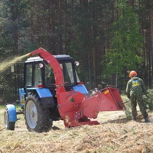 Farmi CH 26 - Измельчитель древесины от трактора с гидравлической подачей